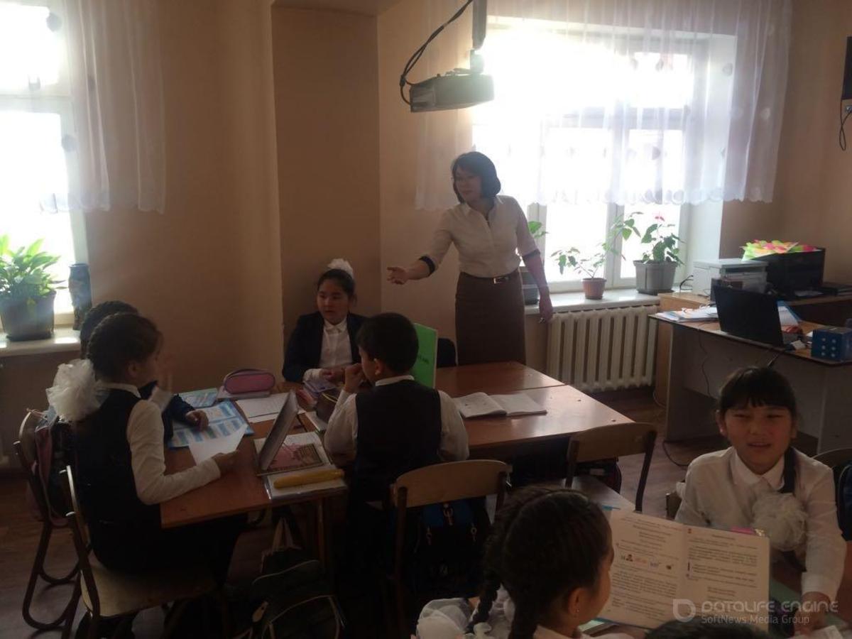 Ашық сабақ "Көмектес септігі"