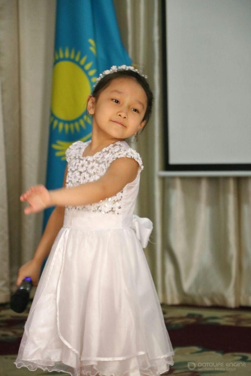 Есіңе мені алғайсың