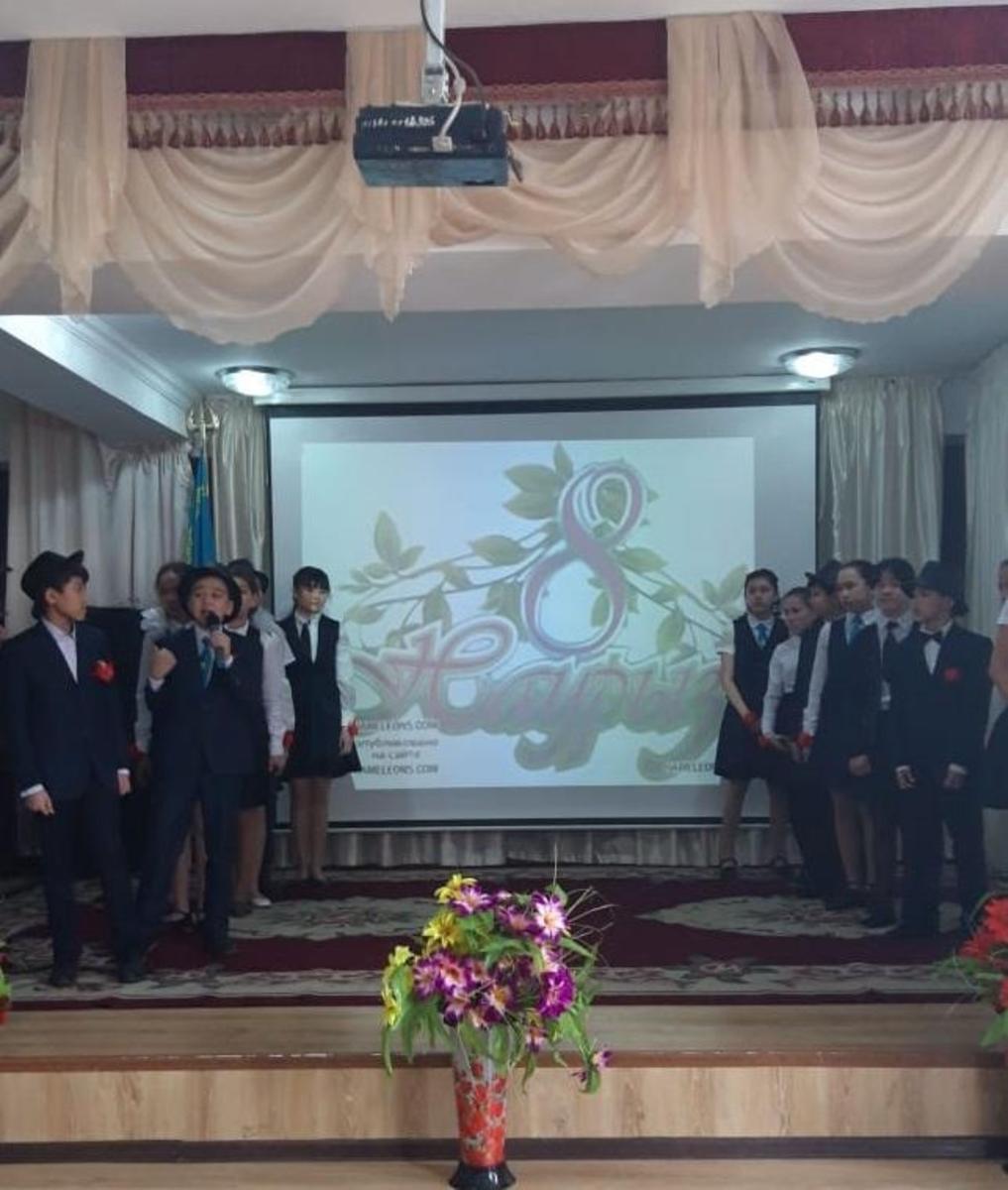 6 "В" сыныбының ұйымдастыруымен "АНА ӨМІРДІҢ ШУАҒЫ" атты сыныптан тыс іс-шара ұйымдастырылды. Оқушылар өз құттықтауларын, із тілектерін, өнерлерін паш етті. Сынып жетекшісі: Кажитаева М.Ж.