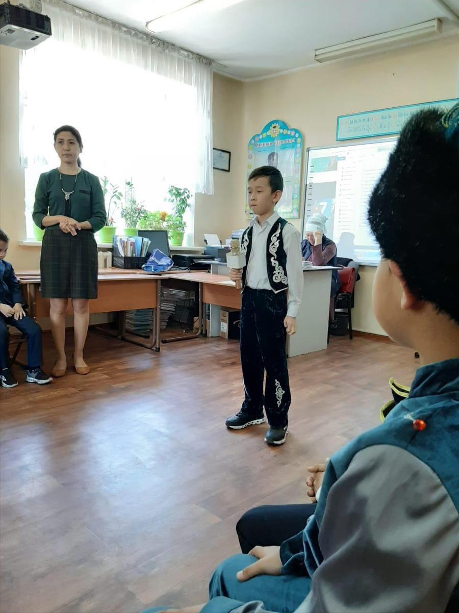 2 "В" сыныбында "Жігіт сұлтаны" байқауы өткізілді. Сынып жетекшісі: Садвакасова А.