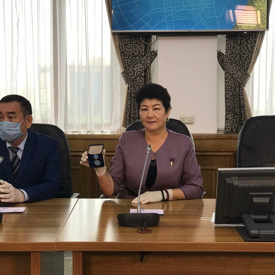 №59 мектеп-гимназиясының қазақ тілі мен әдебиеті пәні мұғалімі Жабаева Гүлбаршын Мырзабекқызы қалалық білім беру басқармасының шешімімен «Ы.Алтынсарин атындағы төсбелгімен » марапатталды. Құтты болсын.