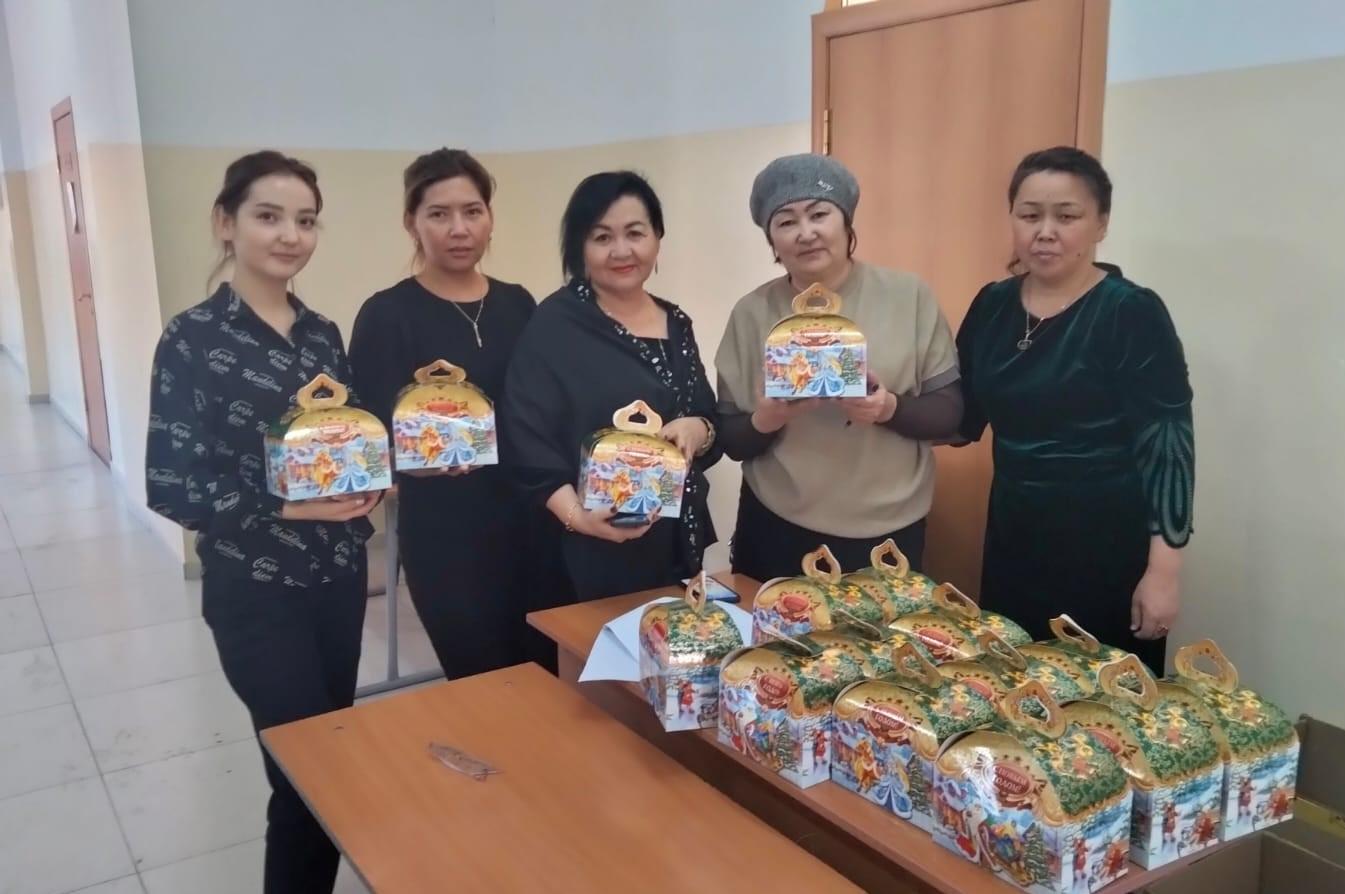 КӘСІПОДАҚ ҰЙЫМЫ СЫЙЛЫҚТАРДЫ ТАРТУ ЕТТІ.