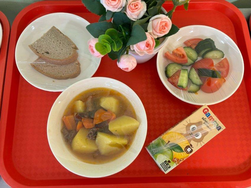 Оқушылардың ыстық тамақпен қамтамасыз етілуі 3 апта 3 күн