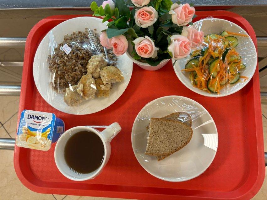 Оқушылардың ыстық тамақпен қамтамасыз етілуі 3 апта 2 күн