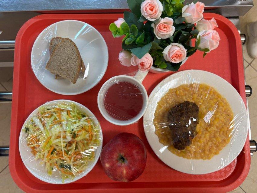 Оқушылардың ыстық тамақпен қамтамасыз етілуі 3 апта 4 күн