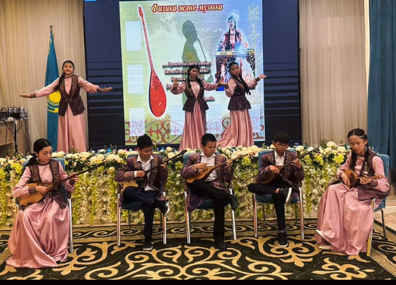 «Физика және музыка» атты физикалық кеш өтті.