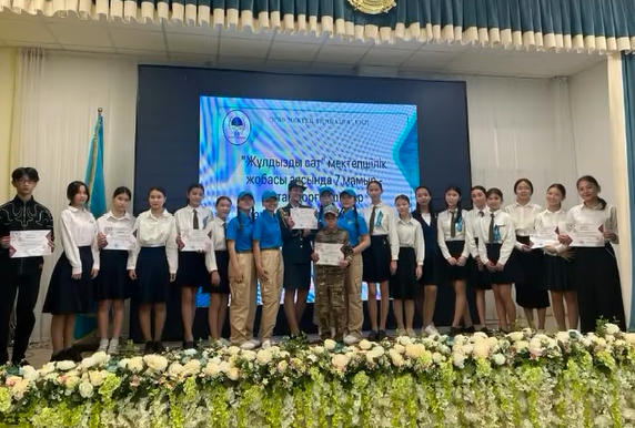 7 мамыр-Отан қорғаушылар күніне орай патриоттық әндер байқауы өтізілді.