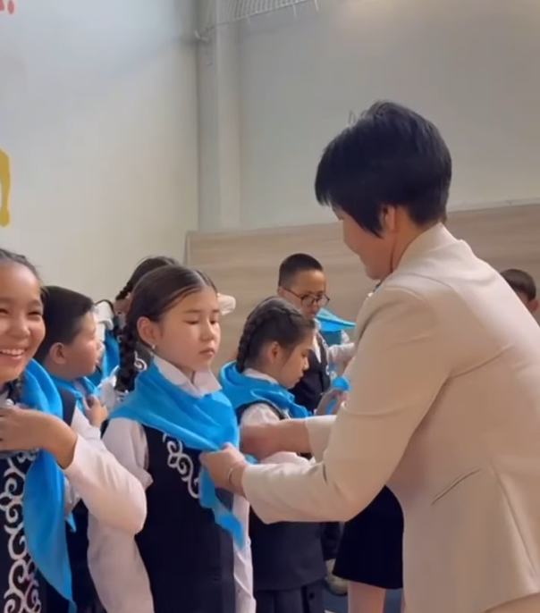 Республикалық бірыңғай «Жас Ұлан» және «Жас Қыран» балалар мен жасөспірімдер ұйымына оқушыларды қабылдау рәсімі