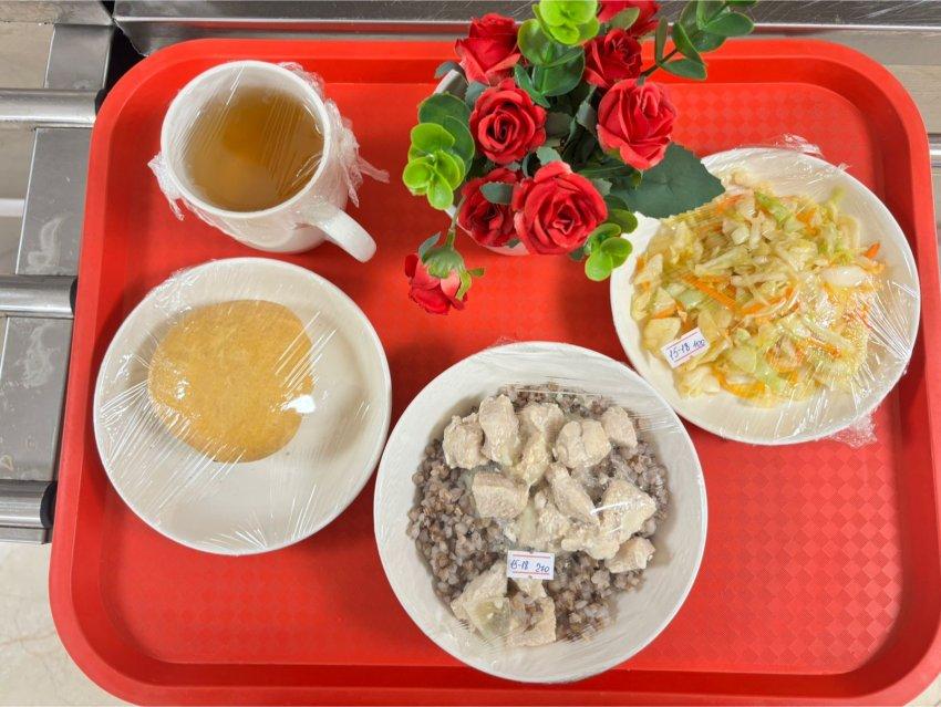 Оқушылардың ыстық тамақпен қамтамасыз етілуі 4 апта 2 күн