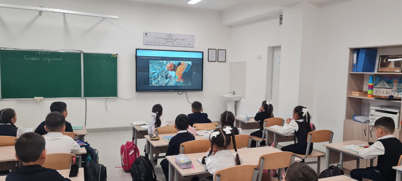 "Өз әрекеттерің үшін жауапкершілік" тақырыбындағы 1-11 сынып оқушыларына сынып сағаттары өткізілді.