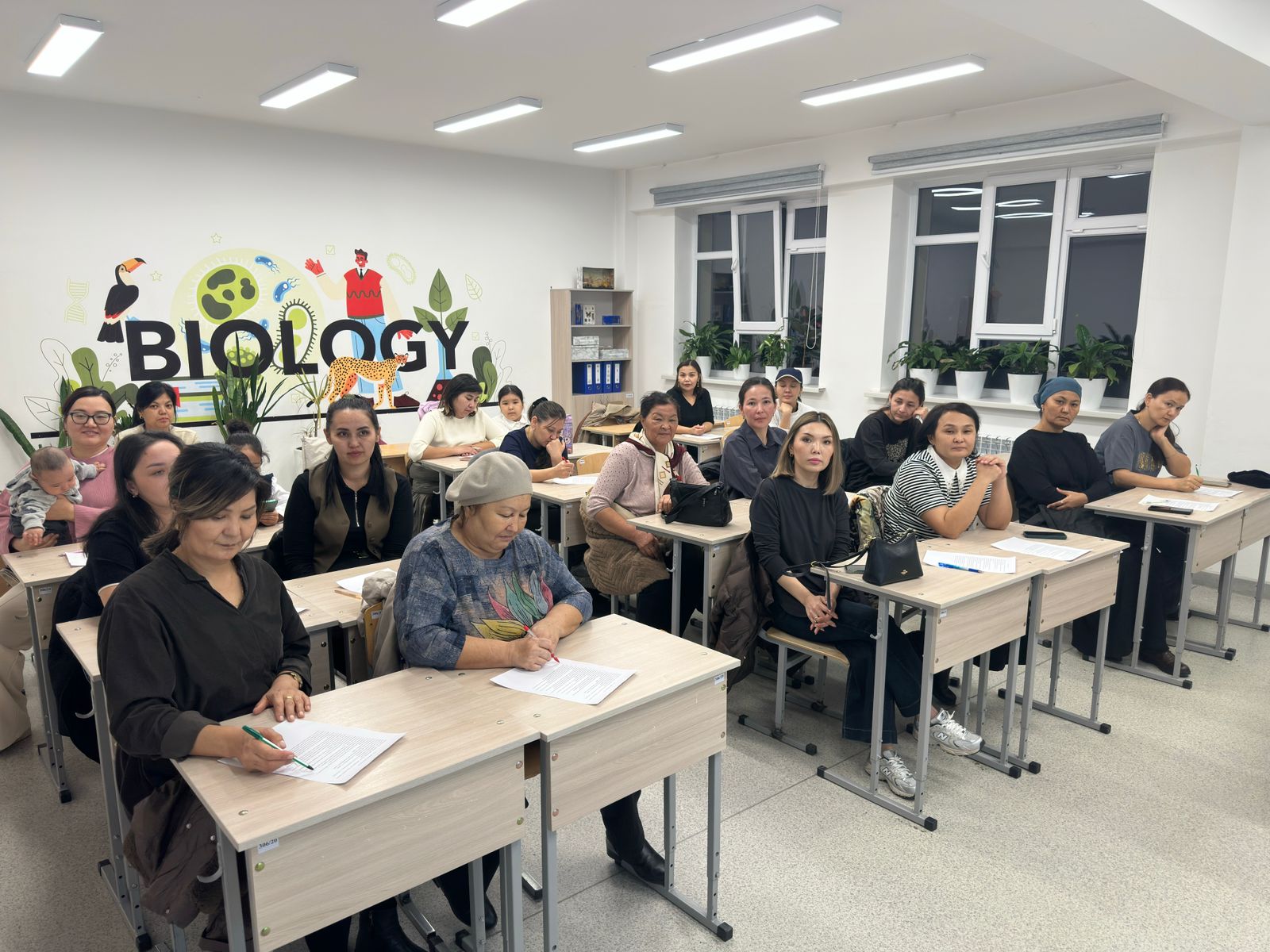 2026 жылғы 30 қантарда  барлық №59 мектеп-гимназияда қазіргі заманғы қауіп-қатерлер мен балаларды нақты және сандық ортада қорғау шаралары туралы ата-аналардың хабардар болуын арттыруға бағытталған «Қауіпсіздік 24/7» қалалық ата-аналар жиналысы өтті